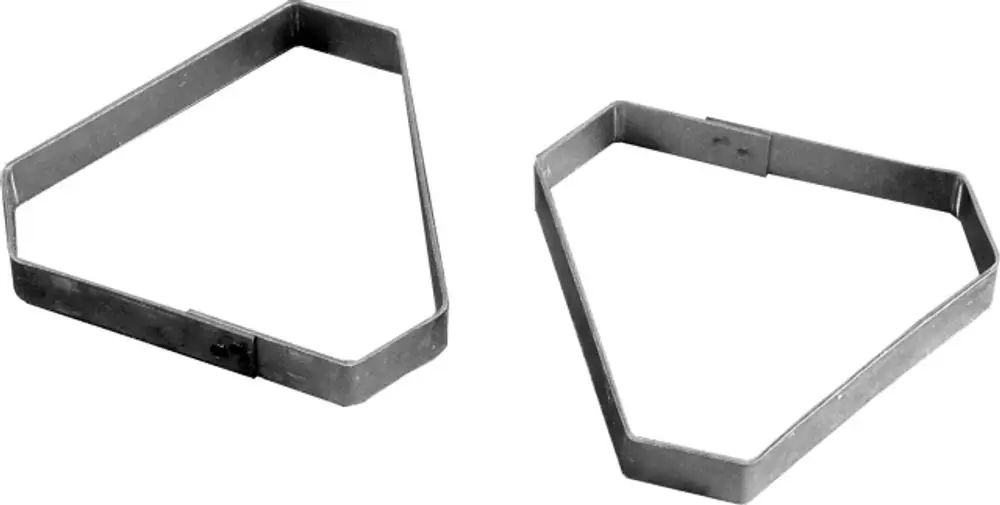 Zwei Zentrierdreiecke aus Metall, verwendet zur Positionierung in Heizsystemen, hergestellt von Wolf.